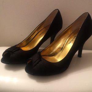 Size 6 Black Satin high heel shoes